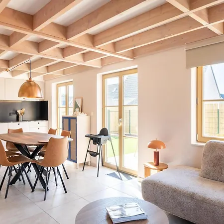 2wh42 Zeer Goed Uitgerust Huisje Met 3 Slk, Voor 6 Pers Met Parking En Tuin * Koksijde