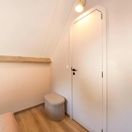 2wh42 Zeer Goed Uitgerust Huisje Met 3 Slk, Voor 6 Pers Met Parking En Tuin Casa vacanze
