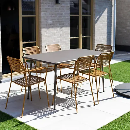 Casa vacanze 2wh42 Zeer Goed Uitgerust Huisje Met 3 Slk, Voor 6 Pers Met Parking En Tuin